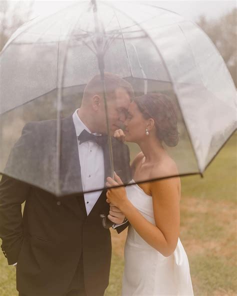 Laura & Luke's Rainy Day Wedding – Wed Society® Houston