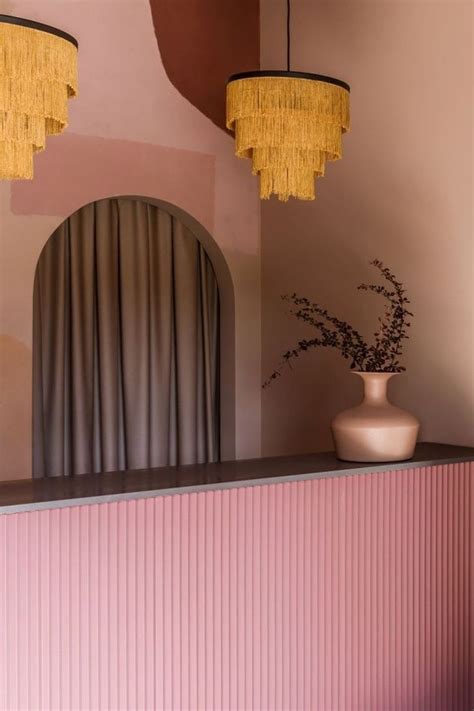 Дизайн ресепшн в салоне красоты | Wall paneling, Wall panel design ...