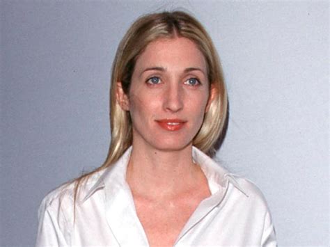 What Type of Friend Was Carolyn Bessette When She Was Alive?