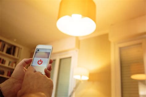 Study warns of security gaps in smart light bulbs