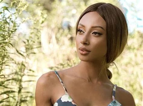 Віталіна Ющенко дебютувала з капсульною колекцією купальників VitaYou ...