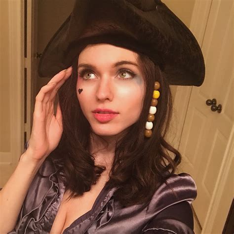 Amouranth on Twitter: "YO HO HO HO A PIRATES STREAM IS LIVE!! 👹 https