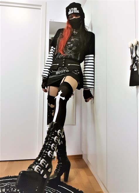 I've became a Goth Egirl I guess... : r/femboy