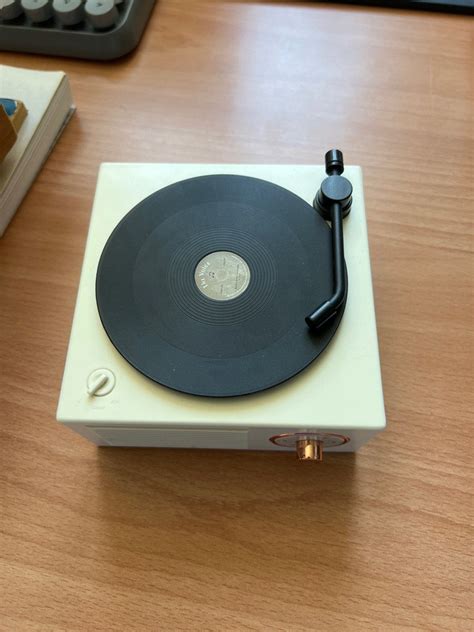 Retro speaker, Audio, Soundbars, Speakers & Amplifiers on Carousell