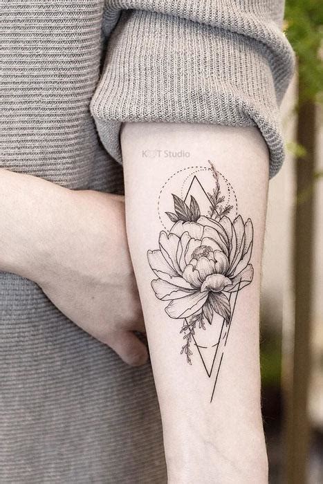 ТАТУ ПИОНЫ - KOT Tattoo Studio