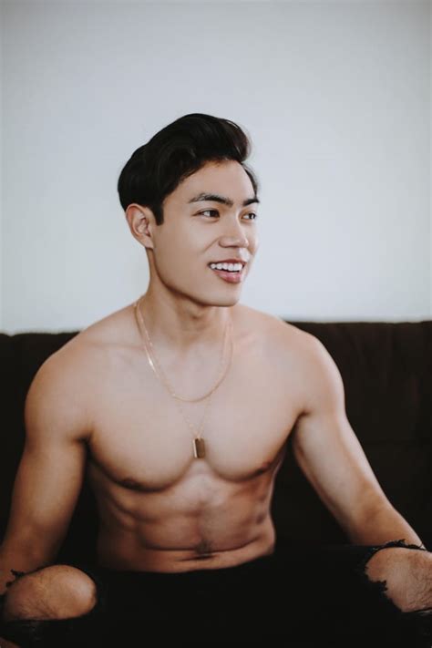 Be a sub to a findom model 😏 : r/Cashfag_n_Cashmaster
