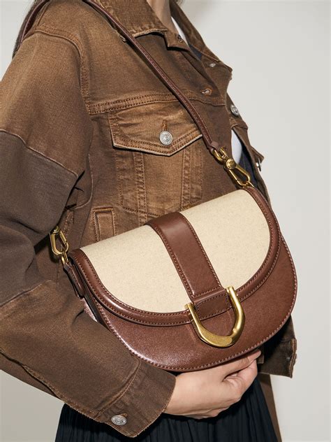 | CHARLES & KEITH AE