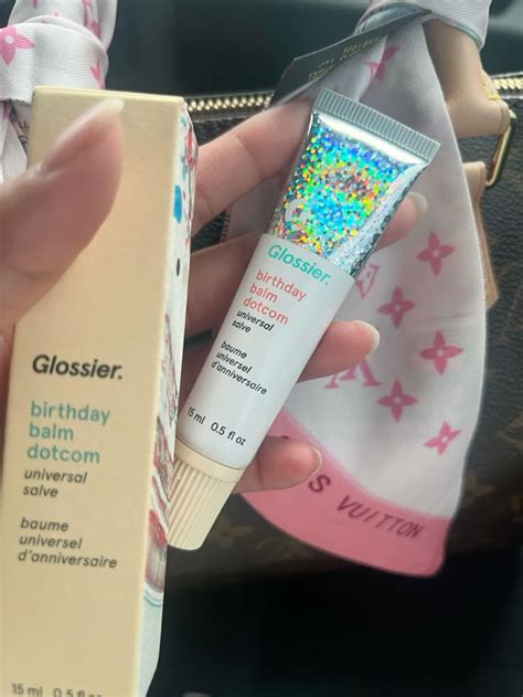 Glossier Balm Dot Com | Makeup Must-Have