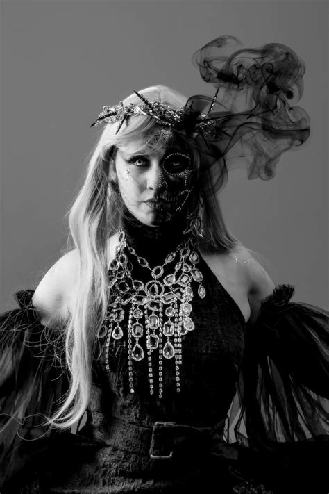 49.476+ Fotos y Imágenes de Mujeres peludas Gratis · Banco de Fotos Gratis