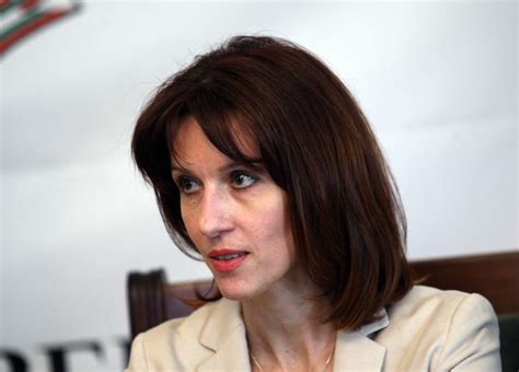 Classify Kamelia Neykova