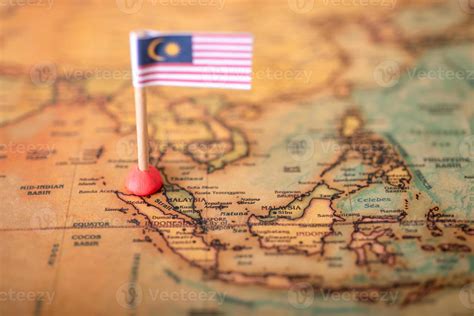 The flag of Malaysia on the world map. 5325941 Stock Photo at Vecteezy