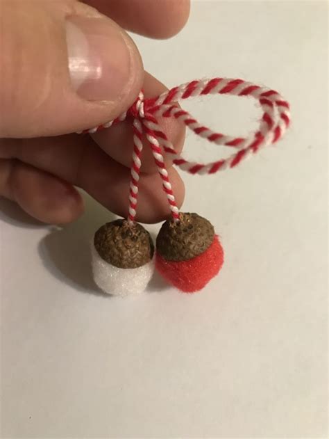 Мартеничка жълъди