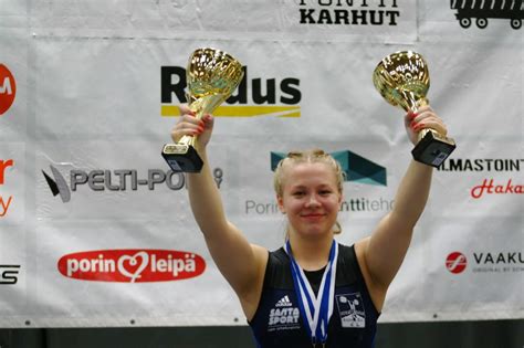Aino Luostarinen loisti Porin SM-lavalla - Painonnostoliitto