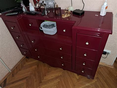 Срочно продается комод (дерево) длина 155, высота 100, глубина 43 см ...
