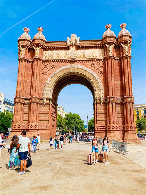 Passeig De Lluís Companys 1