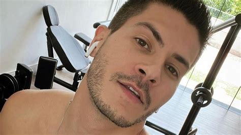 arthur aguiar revela novo rumo na vida profissional muitas coisas