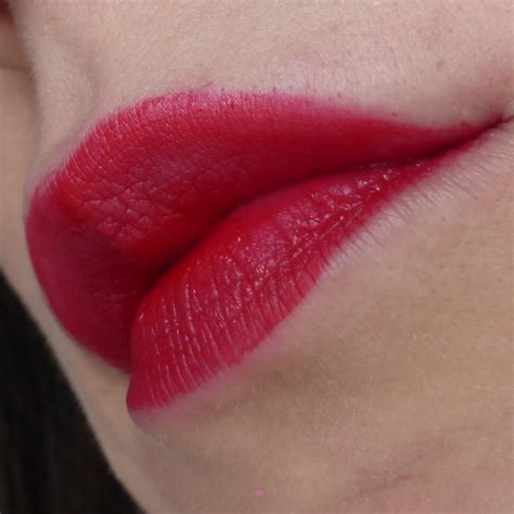 Oriflame Giordani Gold Iconic Lip Elixir Жидкая губная помада-эликсир ...