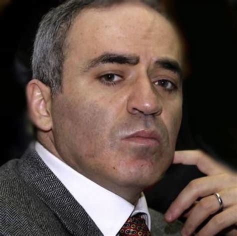 Каспаров: Гитлер использовал танки. Путин использует банки