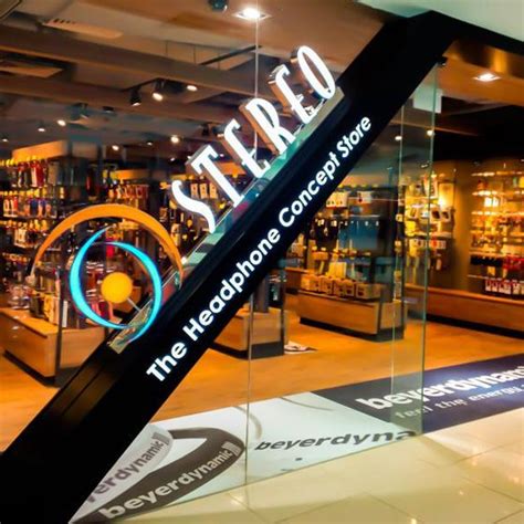 stereo electronics technology plaza singapura