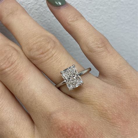 Radiant Cut Solitaire Diamond Engagement Ring | Rêve