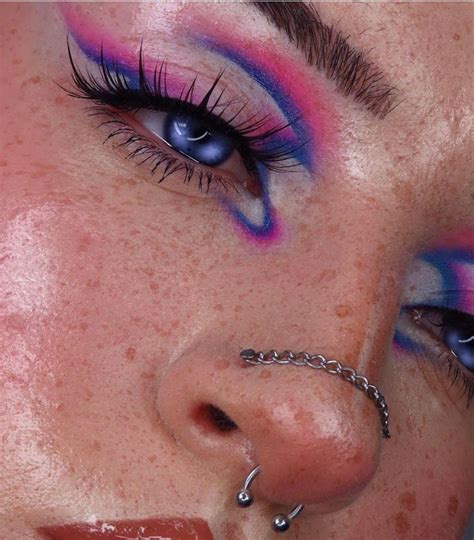 Pin de Саша Гусева en Макияж | Maquillaje de ojos creativos, Arte de ...