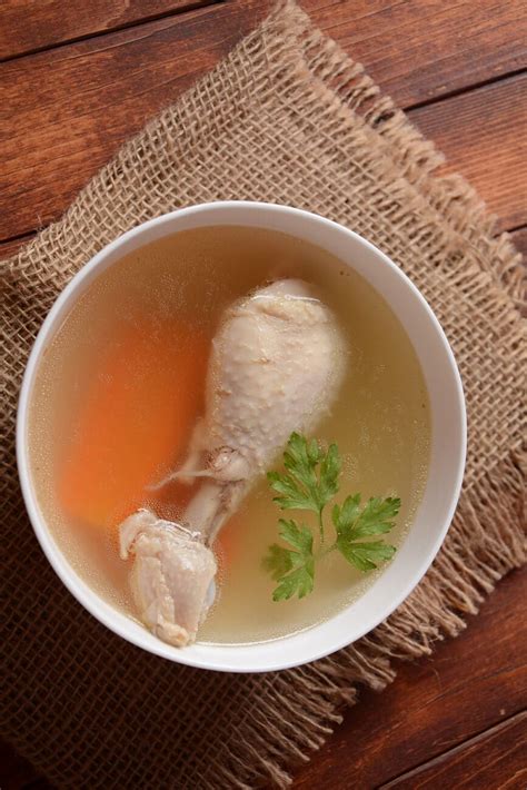 Полезный и питательный куриный бульон - рецепт приготовления