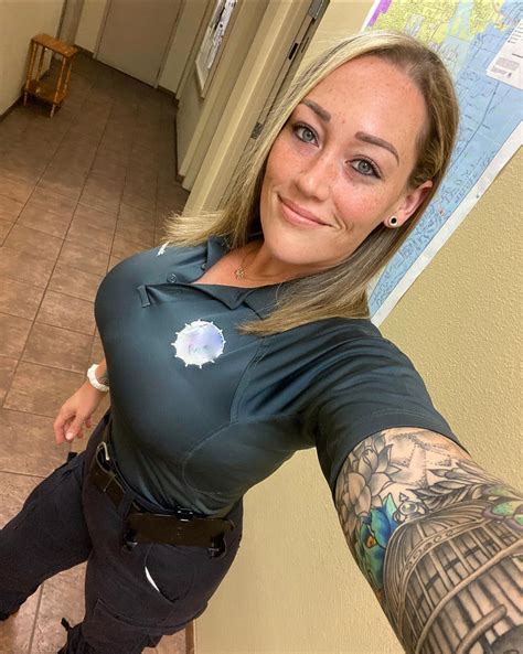 7935 best r/2busty2hide images on Pholder | Busty Brunette