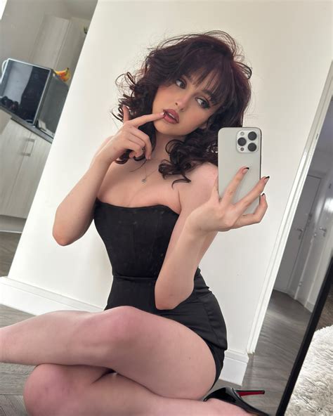 Lois (@desiluted) • Instagram photos and videos