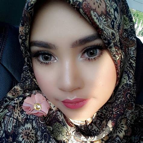 Gadis Melayu Comel 739 | Malaysian Baju Kurung