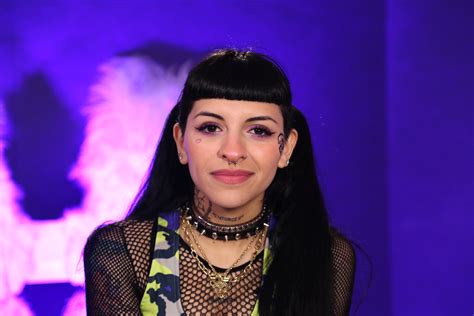 Cazzu regresa a redes sociales con un live de aniversario de "Una Niña