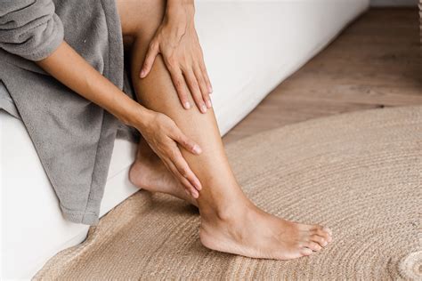 How Do I Know If My Leg Pain Is Muscular or Vascular? - StrideCare