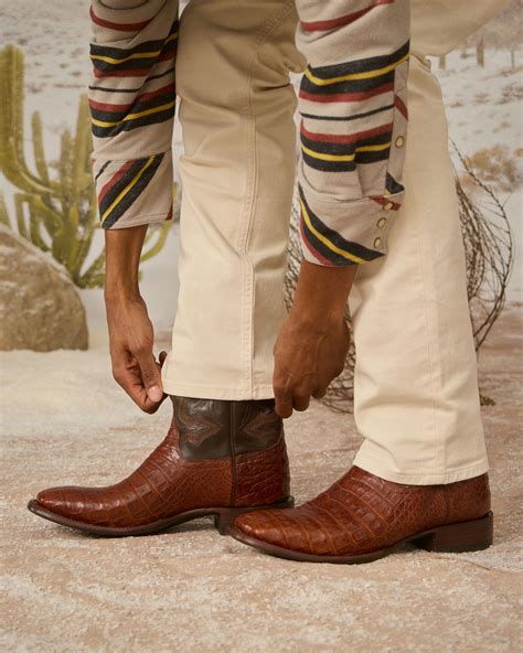 Holiday Gift Guide | Shop gifts for Him, Her, Under $100 & More | Tecovas