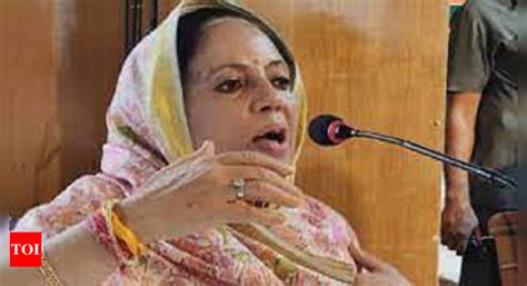 Pratibha Singh: Himachal Pradesh: Pratibha Singh joins CM race, says not unusual for MP to hold ...