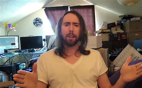 Asmongold gives a health update and reveals why he has not been streaming