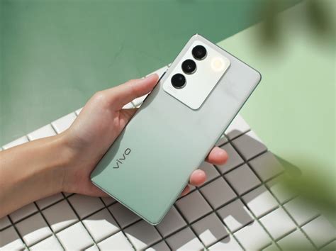 Vivo v27 phone with 50MP selfie camera now in Malaysia from RM1,799 ...