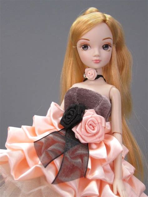 Kurhn Dolls, Part Two: Kurhn 6077 Glamorous Kurhn | The Toy Box Philosopher