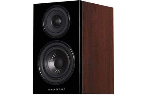 Wharfedale Diamond 12.0 (Walnut) компактная полочная акустика