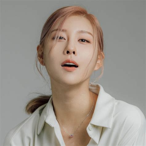 Stephanie Love's Instagram, Twitter & Facebook on IDCrawl