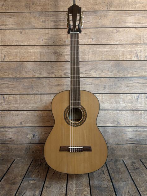 HÖFNER - guitar store manea
