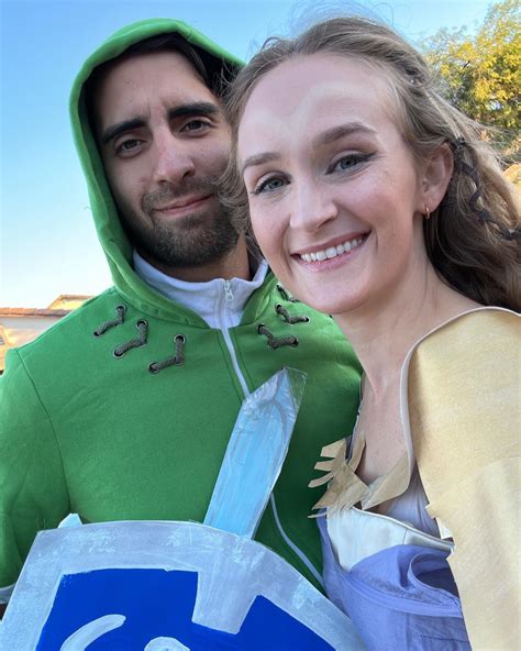 Desirae Sifuentes (@desiraerenobis) • Instagram photos and videos