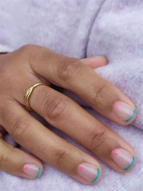 8 Delicate Nail Designs We Want on Our Nails Right now | Who What Wear