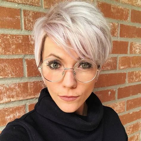 Многослойная стрижка пикси: 11 лучших идей | Pixie haircut, Cool ...