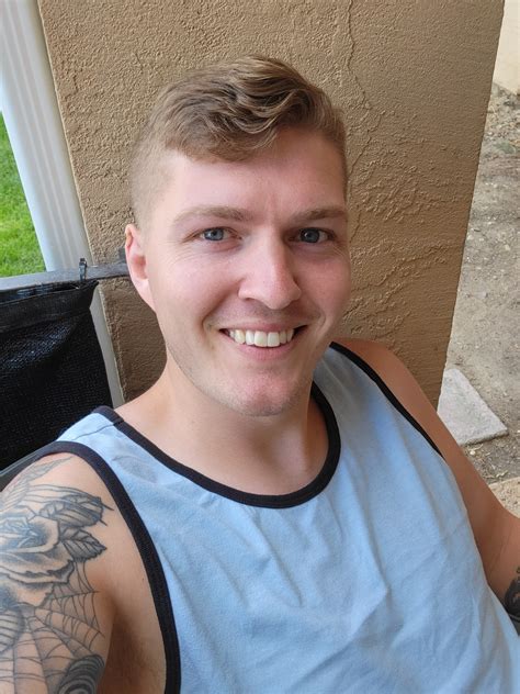 Gmonay13 Webcam Model Profile | xHamsterLive