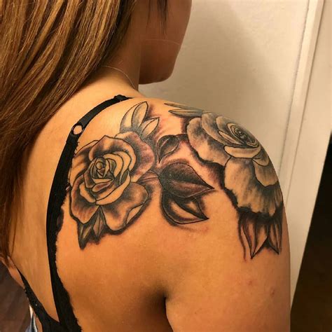 [UPDATED] 40 Rose Shoulder Tattoo Ideas (August 2020)