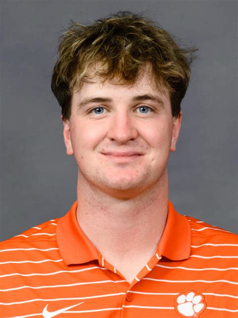Tiger Golf: Higgins Records Top 10 at Sharkey Invitational – Clemson