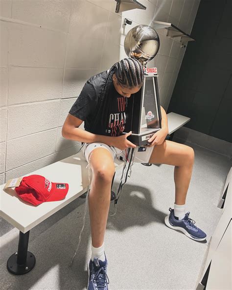 Angel Jackson💕 (@theylovingangel) • Instagram photos and videos