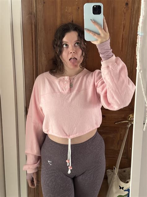 Why do men like cameltoes so much?I always have one in the leggings