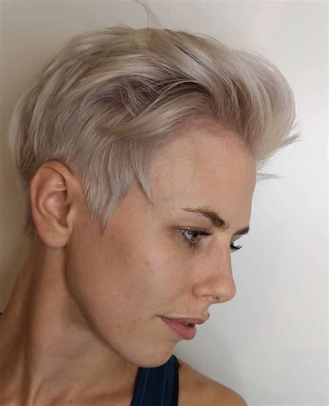 krotkie fryzury damskie platynowy blond fryzury polska