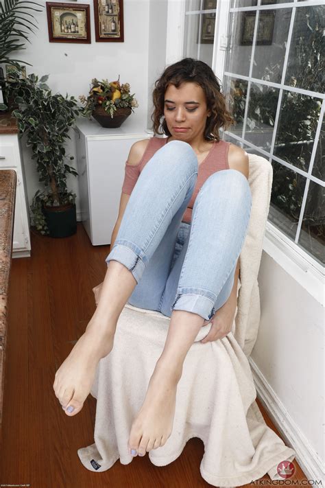 Eve Ellwood's feet