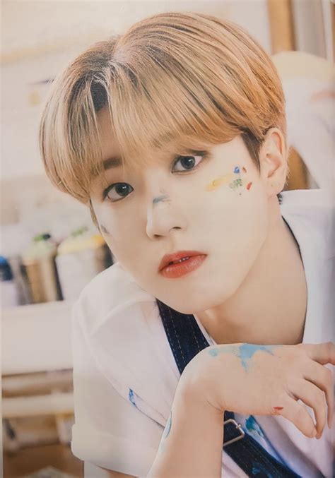 ปักพินในบอร์ด skz